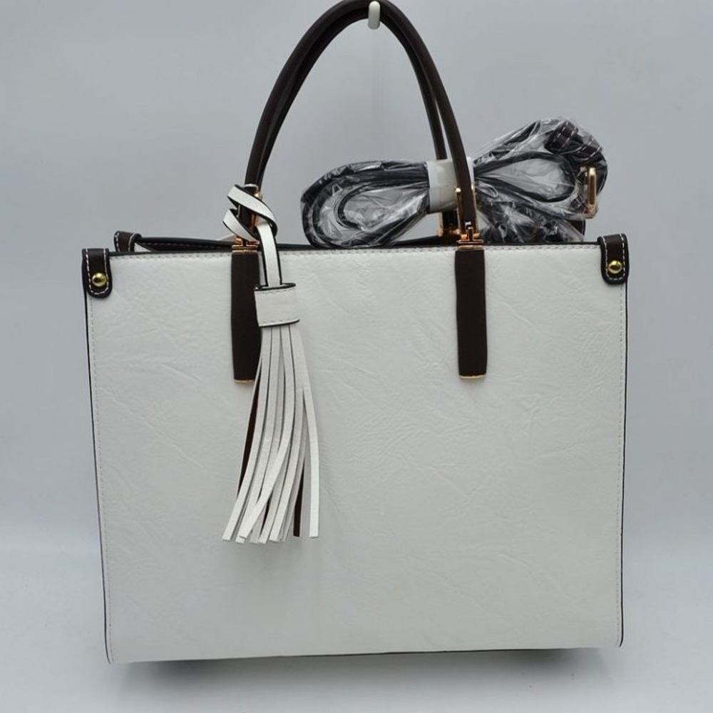 Boutique White Tote Bag With Tassel NWT